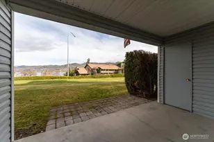 2305 W Woodin Ave, Chelan, WA 98816 - Photo 11