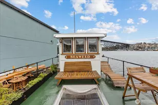 2706 Westlake Ave N, Seattle, WA 98109 - Photo 3