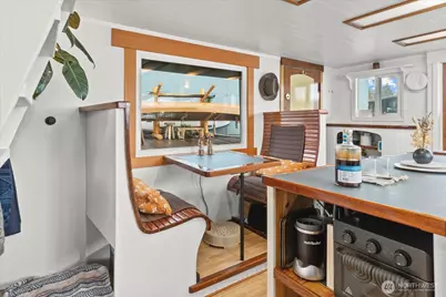 2706 Westlake Avenue N #01A, Seattle, WA 98109 - Photo 9