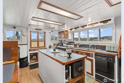 2706 Westlake Avenue N #01A, Seattle, WA 98109 - Photo 15