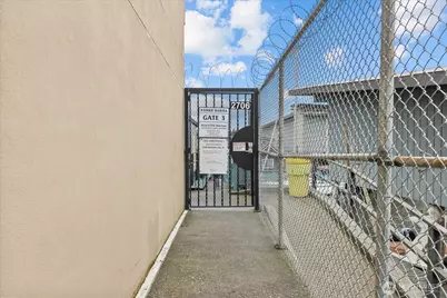 2706 Westlake Avenue N #01A, Seattle, WA 98109 - Photo 33