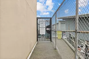 2706 Westlake Ave N, Seattle, WA 98109 - Photo 33