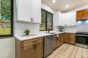 647 Rainbow Dr, Sedro Woolley, WA 98284 - Photo 11