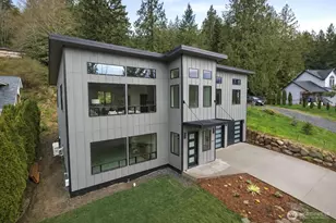 647 Rainbow Dr, Sedro Woolley, WA 98284 - Photo 3