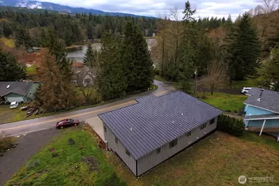 647 Rainbow Drive, Sedro Woolley, WA 98284 - Photo 3