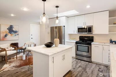 13744 Ashworth Avenue N, Seattle, WA 98133 - Photo 13