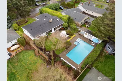 13744 Ashworth Avenue N, Seattle, WA 98133 - Photo 31