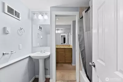 7642 S Thompson Avenue, Tacoma, WA 98408 - Photo 17