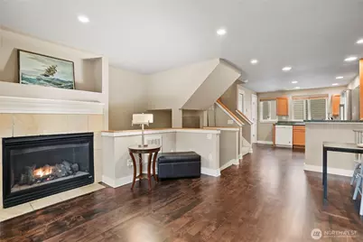 6342 5th Ave NE, Seattle, WA 98115 - Photo 3