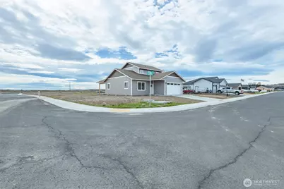 112 Sunwest Drive, Ephrata, WA 98823 - Photo 3