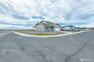 112 Sunwest Dr, Ephrata, WA 98823 - Photo 3