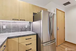 300 W 8th St, Vancouver, WA 98660 - Photo 17