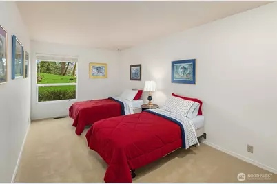 1280 80th Place NE, Medina, WA 98039 - Photo 23