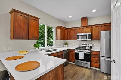 18926 21st Ave W, Lynnwood, WA 98036 - Photo 3