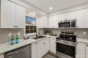 5728 91st Pl NE, Marysville, WA 98270 - Photo 9