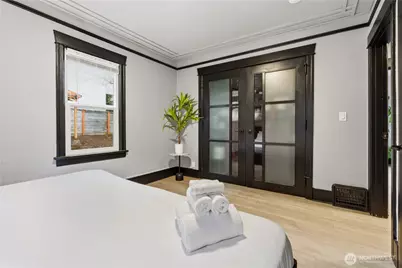 5506 5th Avenue NW, Seattle, WA 98017 - Photo 11