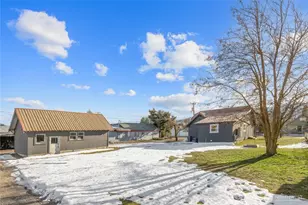 515 E 1st St, Cle Elum, WA 98922 - Photo 29