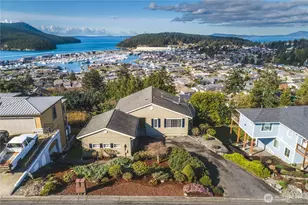 2104 Highland Dr, Anacortes, WA 98221 - Photo 3