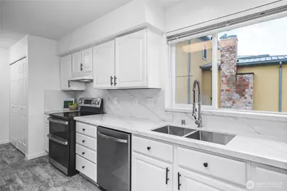 2104 Highland Drive, Anacortes, WA 98221 - Photo 9