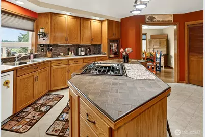 20070 Park Ridge Lane, Sedro Woolley, WA 98284 - Photo 9