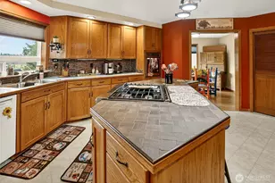 20070 Park Ridge Ln, Sedro Woolley, WA 98284 - Photo 9