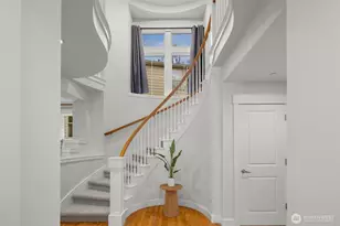 1717 100th Ave NE, Bellevue, WA 98004 - Photo 11