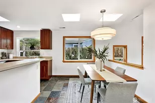 622 NW 75th St, Seattle, WA 98117 - Photo 9