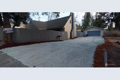 6221 S 129th Street, Seattle, WA 98178 - Photo 1