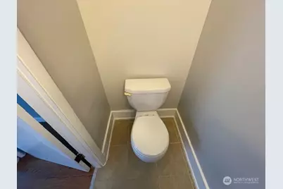 6221 S 129th Street, Seattle, WA 98178 - Photo 9