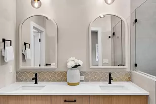 6357 38th Ave SW, Seattle, WA 98126 - Photo 17