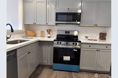 8828 238th St SW #D1, Edmonds, WA 98026 - Photo 9