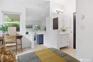 4530 Meridian Ave N, Seattle, WA 98103 - Photo 23