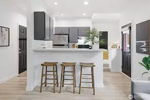 4530 Meridian Ave N, Seattle, WA 98103 - Photo 9