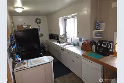 117 J Street, Cosmopolis, WA 98537 - Photo 11