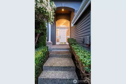 11617 E Oakmont Drive, Mukilteo, WA 98275 - Photo 3