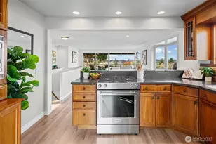 12128 SE 19th St, Bellevue, WA 98005 - Photo 11