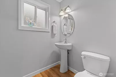 930 N 96th Street, Seattle, WA 98103 - Photo 19