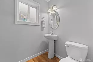 930 N 96th St, Seattle, WA 98103 - Photo 19