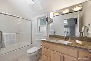 1838 Day Island Blvd W, University Place, WA 98466 - Photo 17