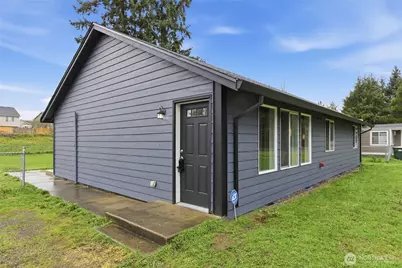 9047 Pepperidge Lane SE, Yelm, WA 98597 - Photo 3