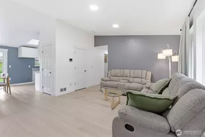 9047 Pepperidge Lane SE, Yelm, WA 98597 - Photo 7