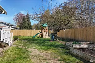 933 13th St SW, Puyallup, WA 98371 - Photo 25