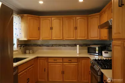 16864 122nd Avenue SE, Renton, WA 98058 - Photo 9