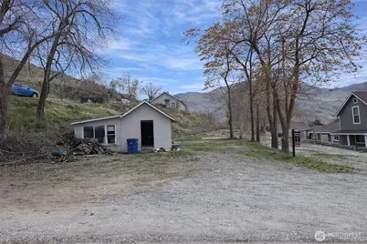 1111 E Allen Street, Chelan, WA 98816 - Photo 1
