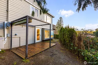 11753 Lakeside Avenue NE, Seattle, WA 98125 - Photo 27