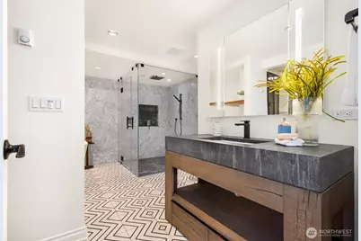 11753 Lakeside Avenue NE, Seattle, WA 98125 - Photo 13