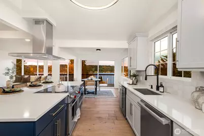 11753 Lakeside Avenue NE, Seattle, WA 98125 - Photo 5