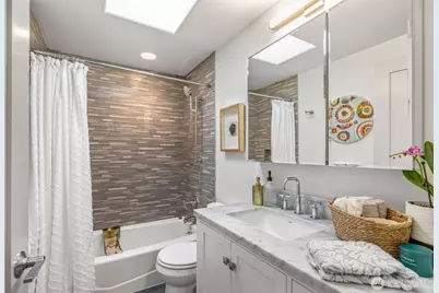 9240 30th Avenue SW, Seattle, WA 98126 - Photo 21