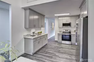 13715 45th Ave S, Tukwila, WA 98168 - Photo 9