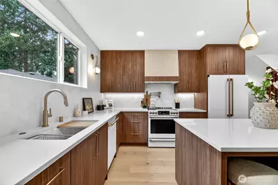 11011 Goodwin Way NE, Seattle, WA 98125 - Photo 21